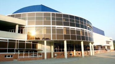 Скління фасадів торгових центрів