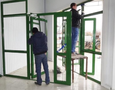 Демонтаж вхідних груп з алюмінієвого профілю Демонтаж вхідних груп з алюмінієвого профілю