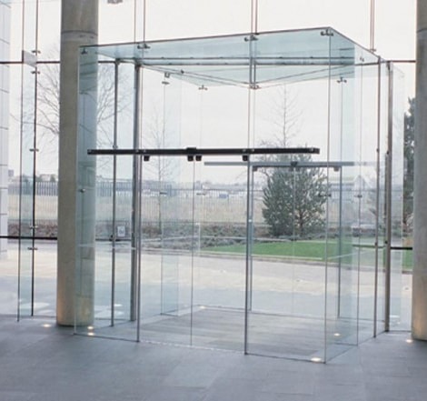 Монтаж суцільноскляних вхідних груп