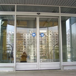 Як здійснюється заміна вхідних груп з алюмінієвого профілю Як здійснюється заміна вхідних груп з алюмінієвого профілю