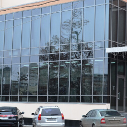 Алюмінієве фасадне скління Алюмінієве фасадне скління