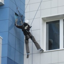 Дрібна реконструкція вентильованого фасаду