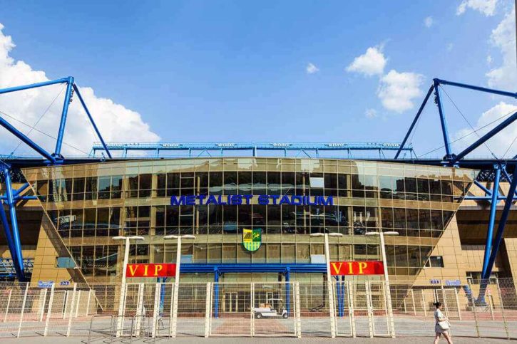Скління стадіона-учасника UEFA Euro 2012 «Металіст»