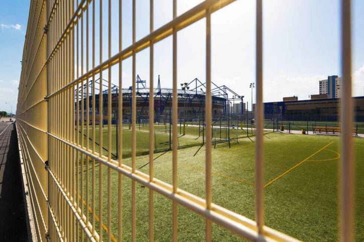 Скління стадіона-учасника UEFA Euro 2012 «Металіст»