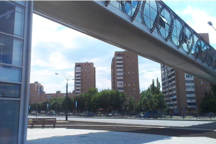 Пішохідний надземний перехід на проспекті Гагаріна