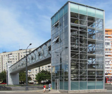 Пішохідний надземний перехід на проспекті Гагаріна