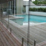 Скляні огорожі на стійках ціна Скляні огорожі на стійках ціна