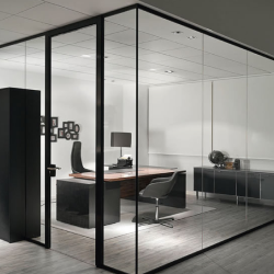 Переваги скляних перегородок