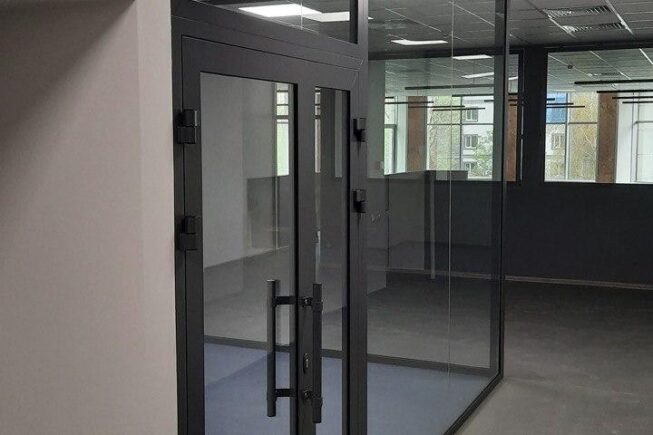 Приміщення в бізнес-центрі «Протон» на вул. Богдана Хмельницького, 24